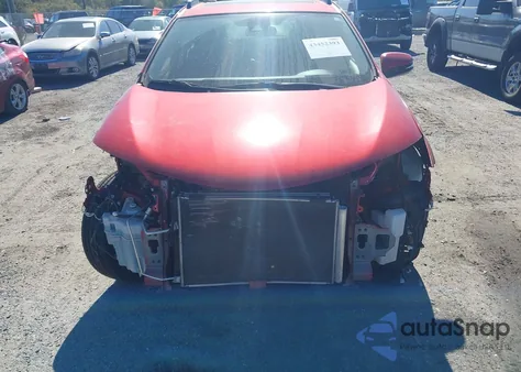 2017 Toyota Rav4 Xle z USA, uszkodzony, nr VIN JTMRFREV3HJ119813